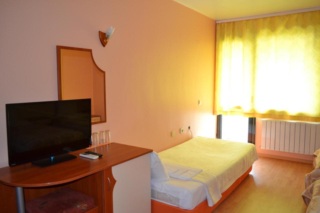 Hotel Perla Gorna Oryakhovitsa Ngoại thất bức ảnh