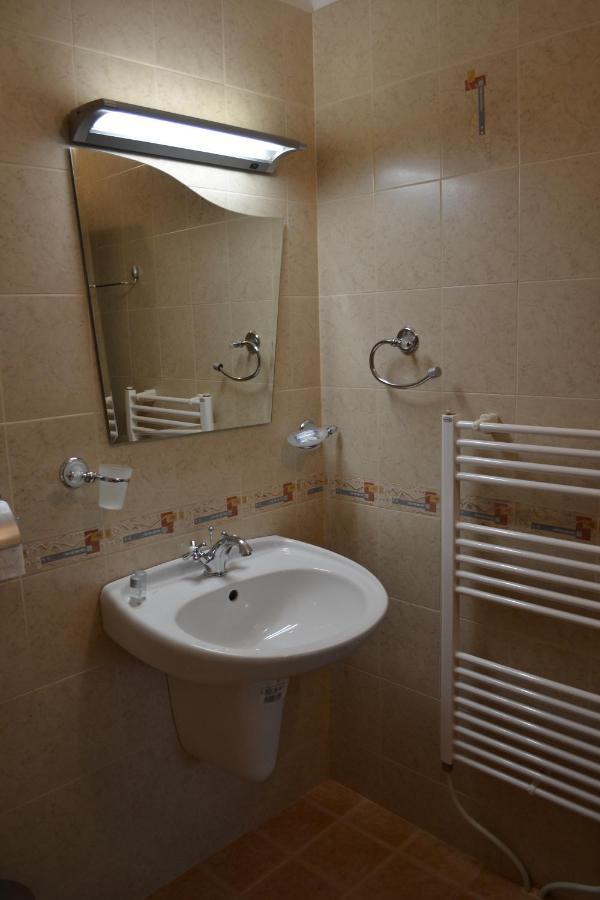 Hotel Perla Gorna Oryakhovitsa Ngoại thất bức ảnh