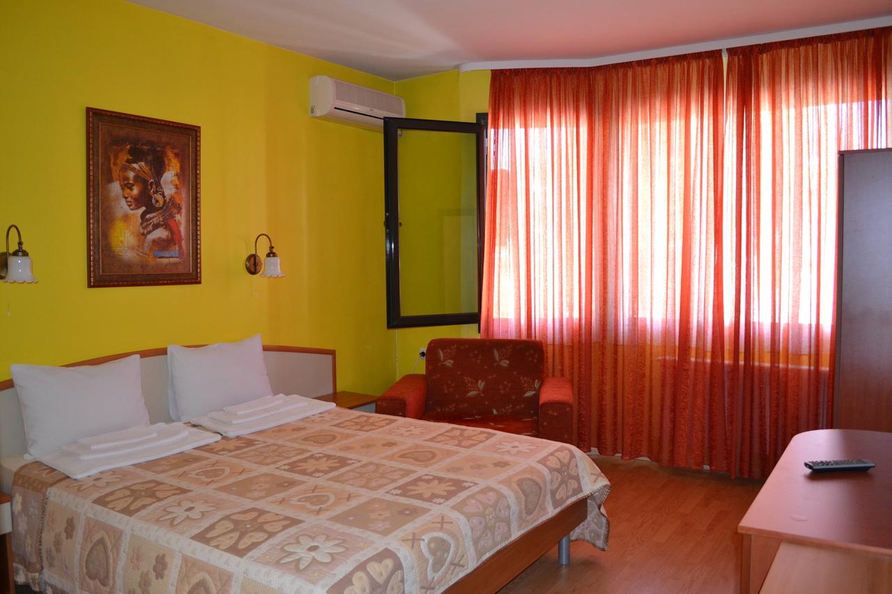 Hotel Perla Gorna Oryakhovitsa Ngoại thất bức ảnh